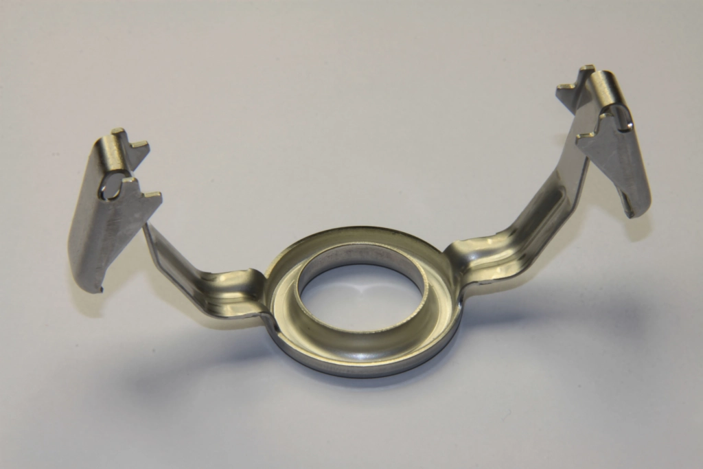 Pièce pour le secteur automobile réalisée par Adiamix